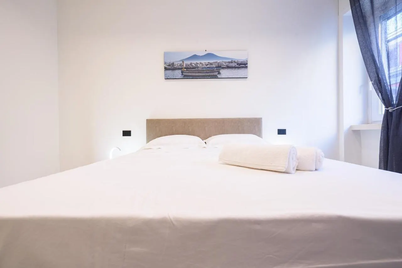 Via Niccolo Tommaseo 4 - Appartamento 1 Naples Apartment
